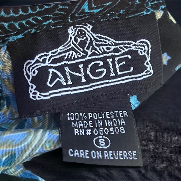 Angie Butterfly Sleeve Top for Ladies; Size Small - Picture 8 of 8